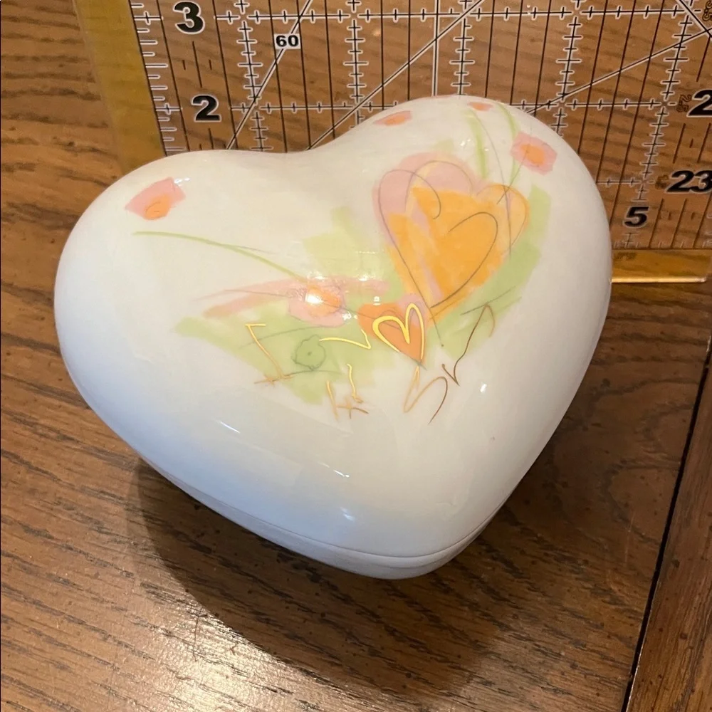 Rosenthal‎ Heart-Shaped Floral Trinket Box
